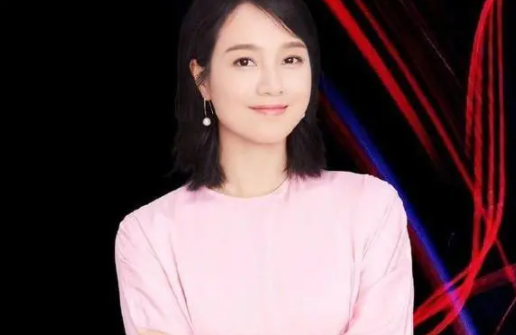 回顾朱丹父亲去世母亲改嫁在惶恐中成长好在继父给我所有的爱