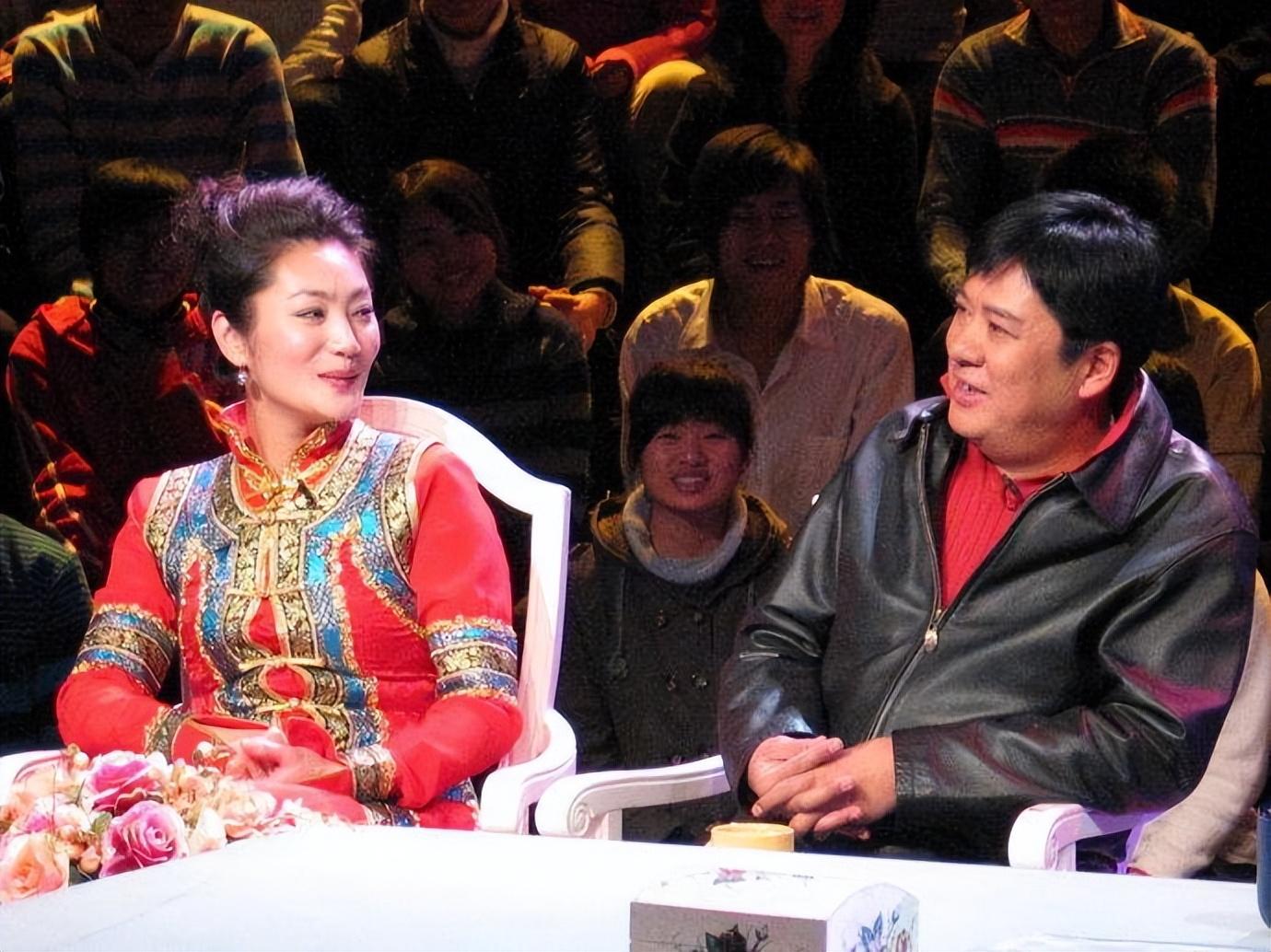 回顾80年代走红的张潮再婚后62岁再做父亲大女儿现在是知名演员