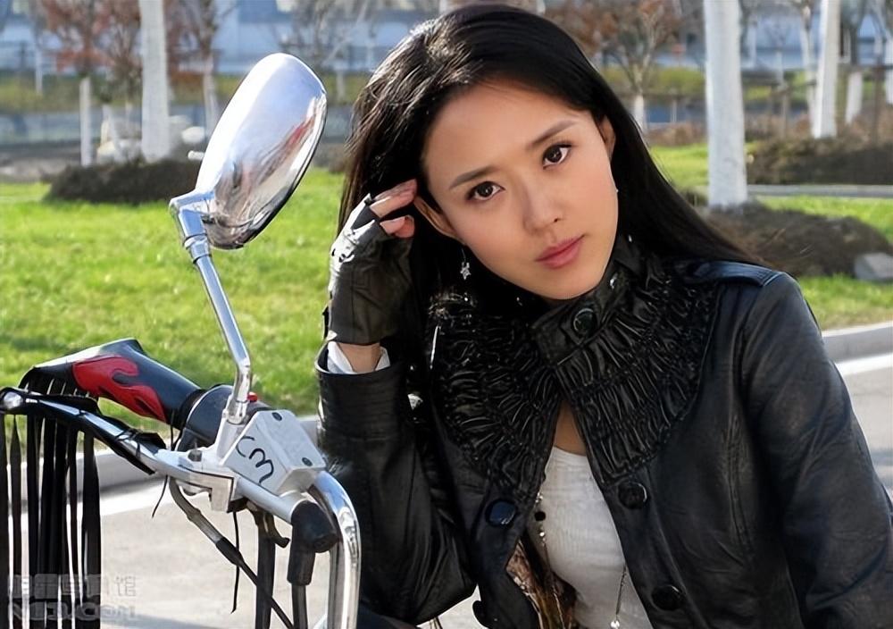 回顾演员颜丹晨:我这辈子幸福的事情,就是嫁给了小4岁的丈夫