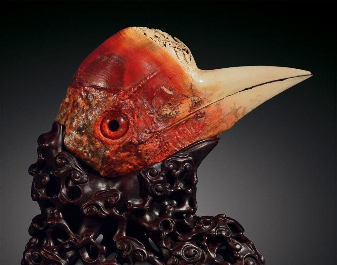 买卖白犀牛角和盔犀鸟头骨制成的吊坠为何会造成如此严重的后果呢?