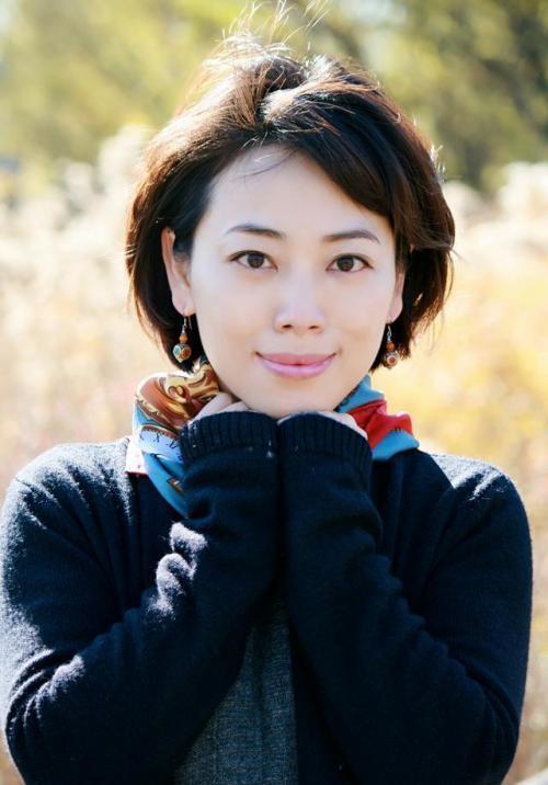 回顾主播劳春燕和丈夫分居17年怀孕仍要上班风光背后有心酸