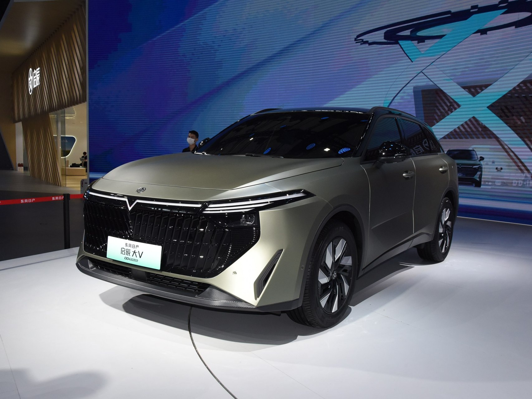 启辰大v以亲民价格和卓越品质脱颖而出,价格在9.98-12.