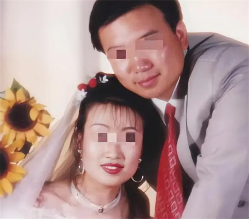 回顾:上海女教师将学生哄骗废弃楼房,随后将一瓶硫酸泼向她