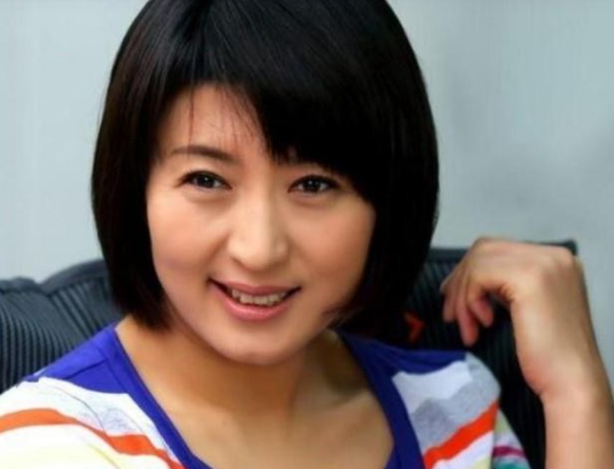 回顾闫学晶45岁再当母亲跟孕期继女相互帮助不是亲生胜似亲生