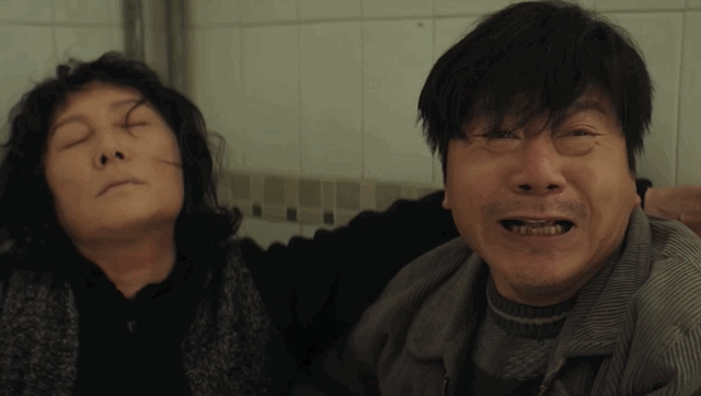 事实表明44岁的秦昊或许在成为非著名演员的路上越走越远