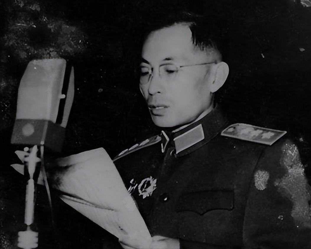 1940年,新四军抓获一名国民党女军官,被抓时她大喊:我要见叶飞