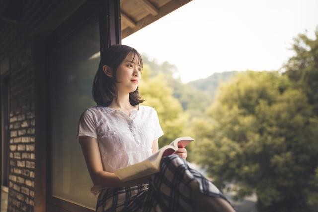 林芊看了一眼胡大玲,说:张姐是我请的,不是许建仲请的,如果你们不满意