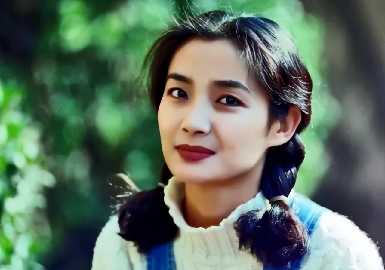 回顾:演员李婷,去世10年后,前夫带女儿再婚,弟弟做法让人心寒