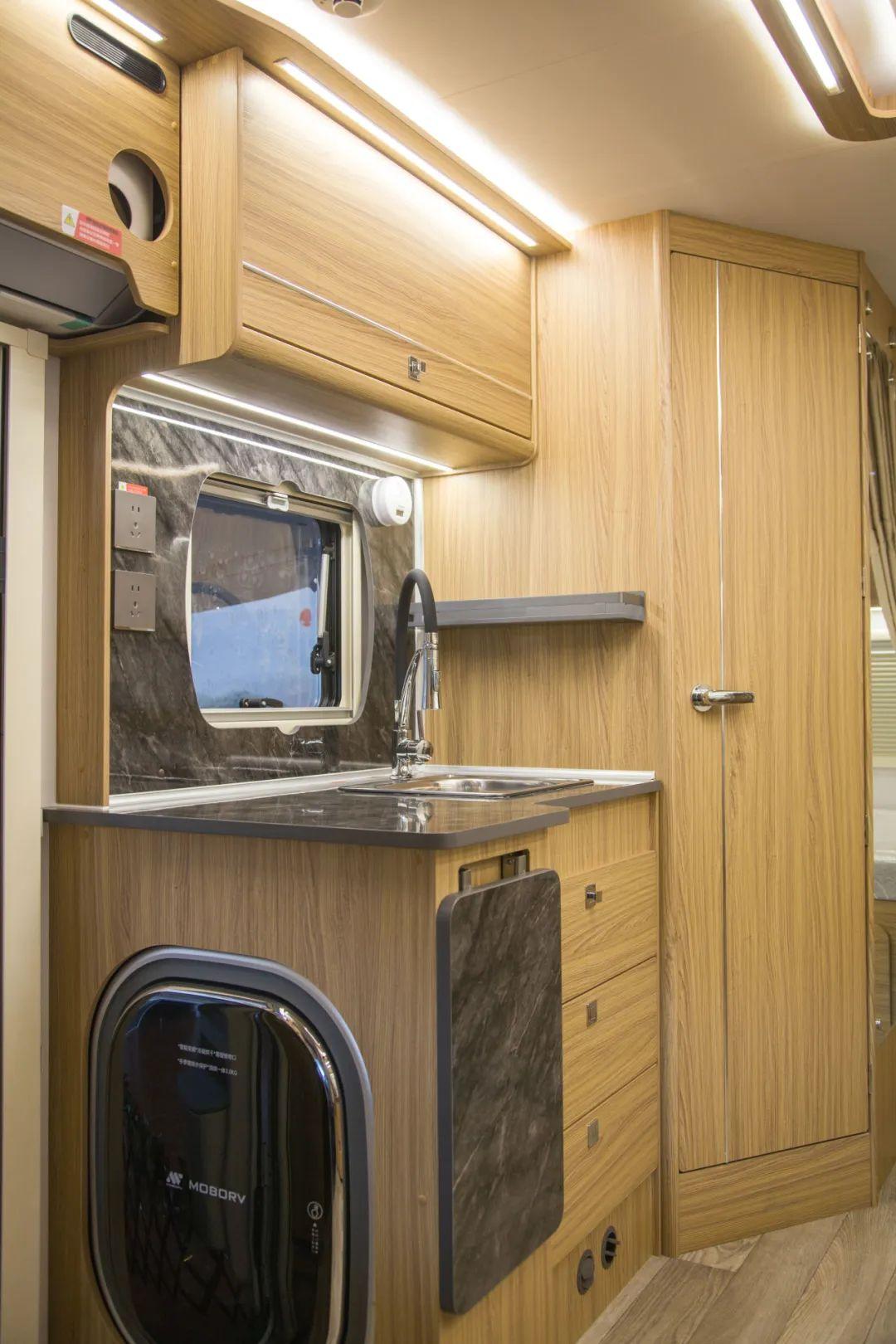 yosa品荐亚特房车2024款尊领st上市爆款双扩展40万起