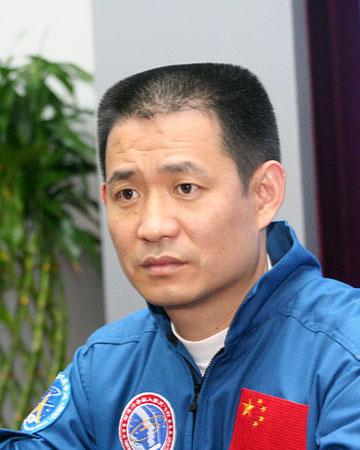 回顾聂海胜妻子在丈夫上太空前提出离婚如今活得自在洒脱