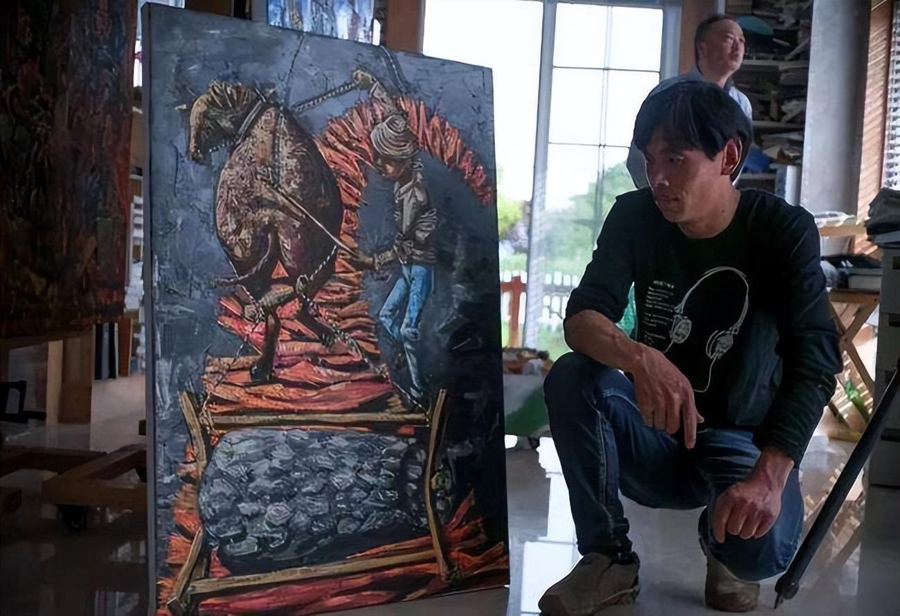 再后来一个画廊还跟熊庆华签约定期取画,一幅画的价格是7万元.