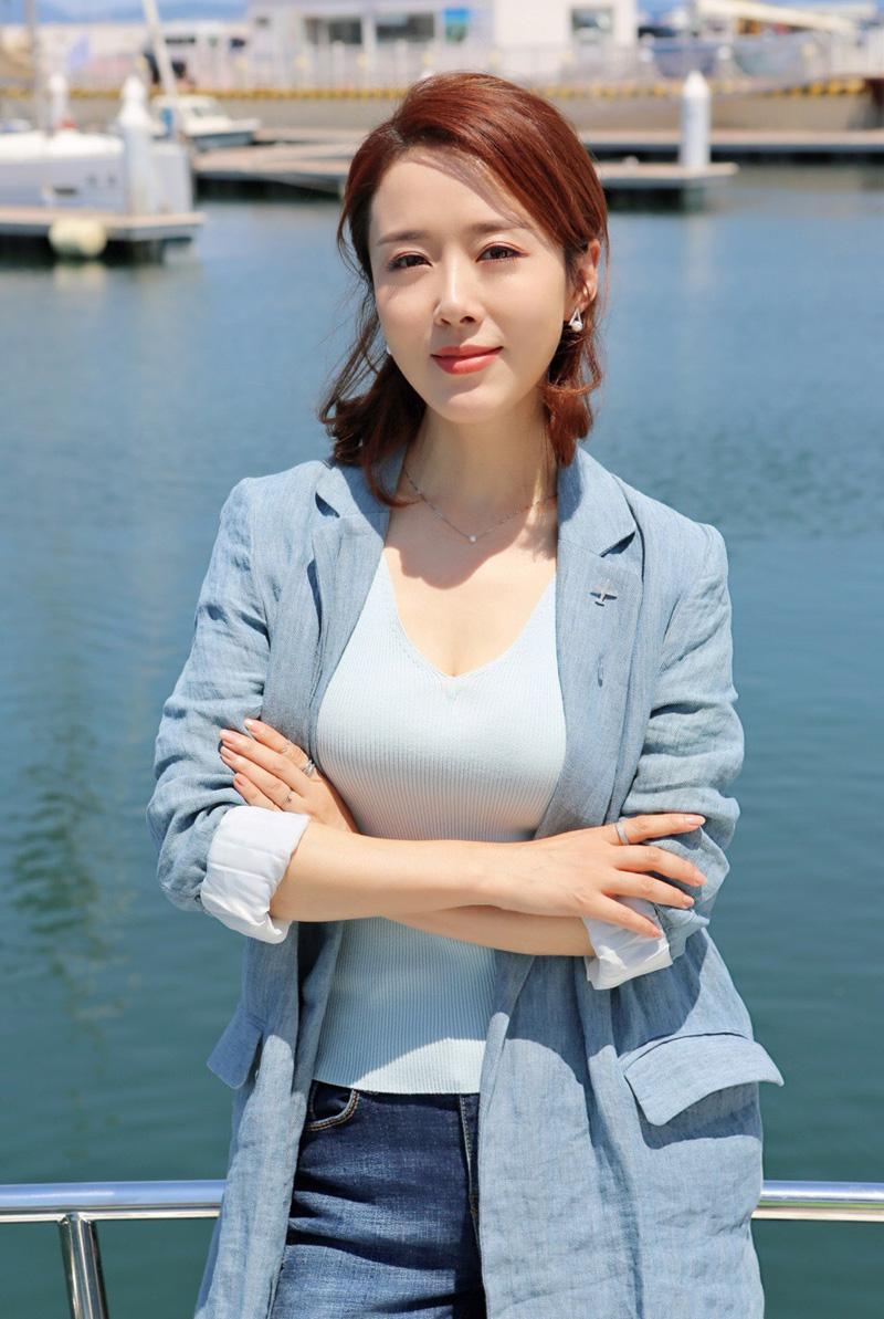 回顾演员颜丹晨:我这辈子幸福的事情,就是嫁给了小4岁的丈夫