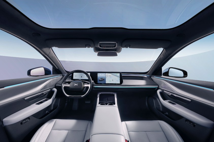 限时价24.99万,剪刀门 xngp,全新小鹏p7i 鹏翼版有多香?