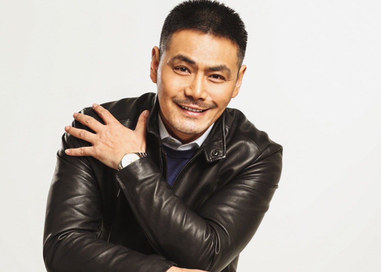 回顾邵兵和小12岁张培结婚四口之家活成了很多人羡慕的样子