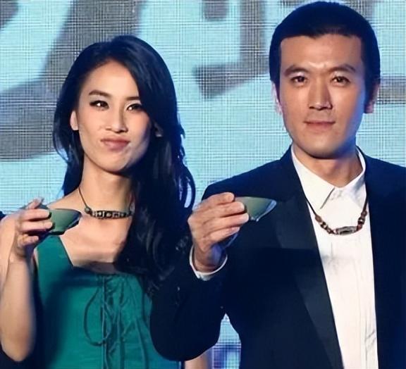 回顾藏了8年公开身份一年两亿零花钱她的故事比你想的精彩