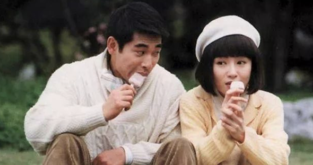 凭借"开心鬼"系列电影一举闯入竞争激烈的演艺圈.