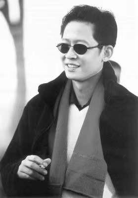 回顾王志文曾捕获过无数少女的芳心直到遇见陈坚红我竟束手无策