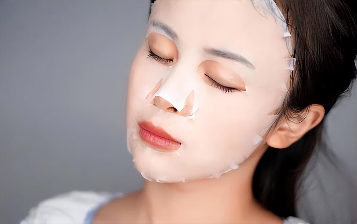 女生必看!敷面膜5个大忌,快来看看你中招了没