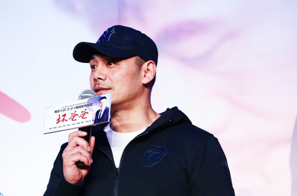 回顾邵兵和小12岁张培结婚四口之家活成了很多人羡慕的样子