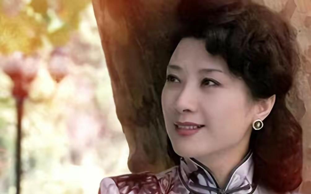 回顾王静长得漂亮演技好为人低调没绯闻60岁婚姻未知