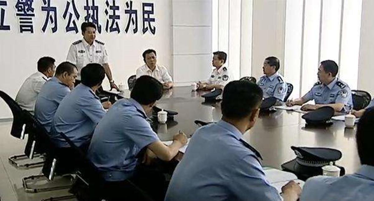 15年百余警察假扮迎亲队开进假币工厂破获江西最大假币案