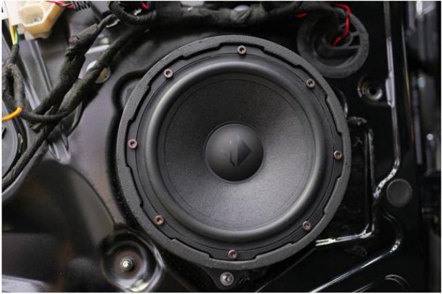 东莞汽车音响改装奥迪q7改装喜力仕ci7高音喇叭改装案例