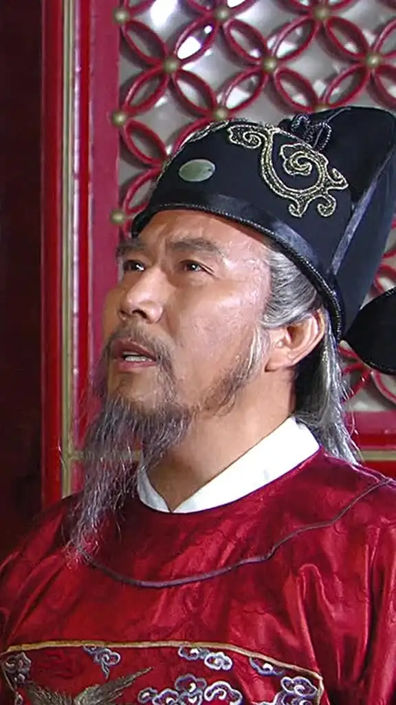 朱元璋吃饭吃出头发当即要杀厨子紧要关头厨子一句话捡了条命