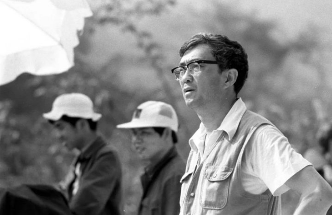 回顾谢晋4个孩子3个智力缺陷唯一正常的儿子患癌去世一生太苦