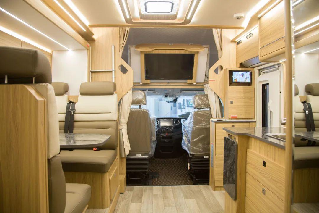 yosa品荐亚特房车2024款尊领st上市爆款双扩展40万起