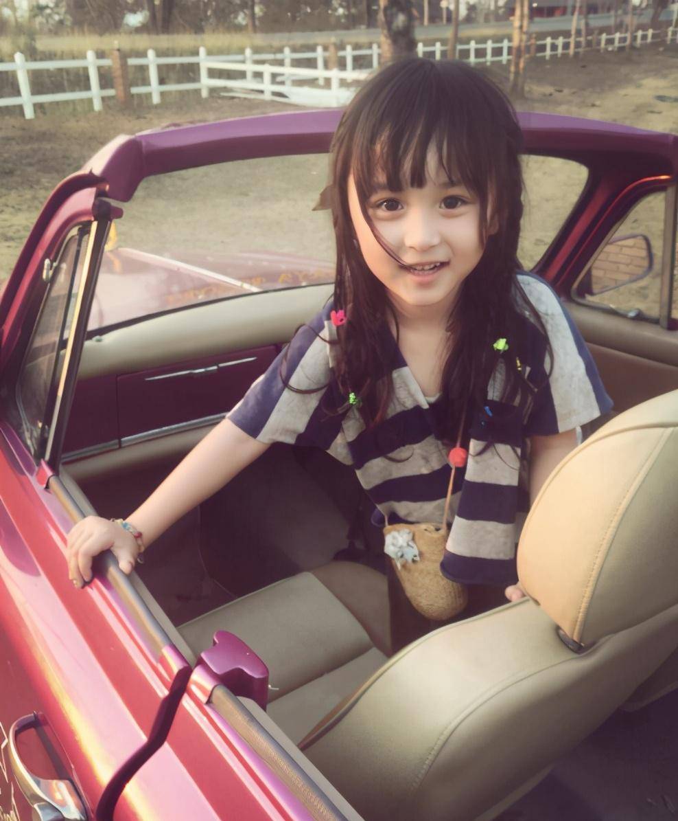 回顾刘楚恬2岁出道年入百万因长相甜美被禁止整容如今长成啥样