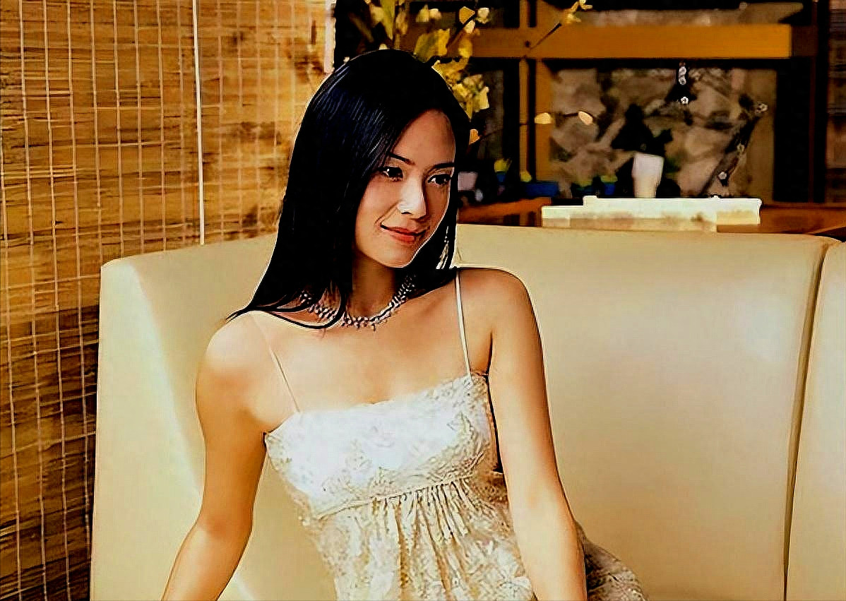 回顾港姐冠军郭羡妮感情史混乱不堪后下嫁小6岁河南小伙