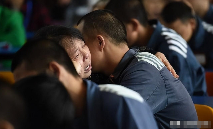 被判无期的人每天在监狱里干些什么说出来你或许不信