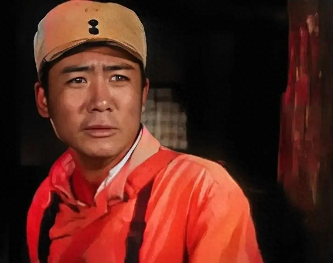 回顾80年代走红的张潮再婚后62岁再做父亲大女儿现在是知名演员