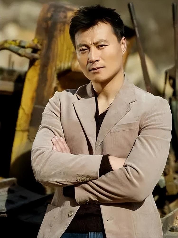 回顾任程伟她陪我住7年地下室没车没房就结婚成名后哪敢抛弃