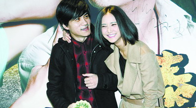 回顾张歆艺前夫让我心寒二婚丈夫袁弘让我暖心余生为爱而活