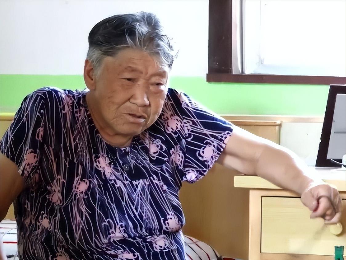 回顾:孤寡老人住养老院15年,突然要回家,子女:她去世