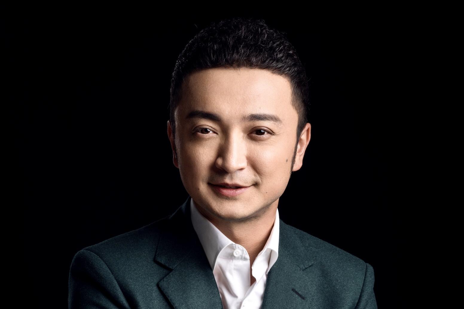 回顾央视主持人尼格买提离婚近照面容憔悴知情人爆料两点原因