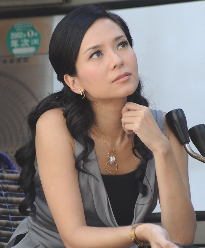 回顾港姐冠军郭羡妮感情史混乱不堪后下嫁小6岁河南小伙