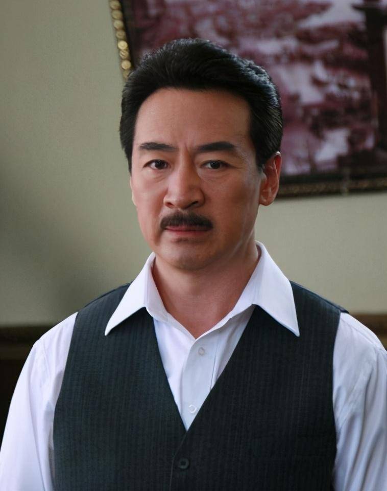 回顾寇振海49岁娶小24岁女星李婷今生今世为爱妻遮风挡雨