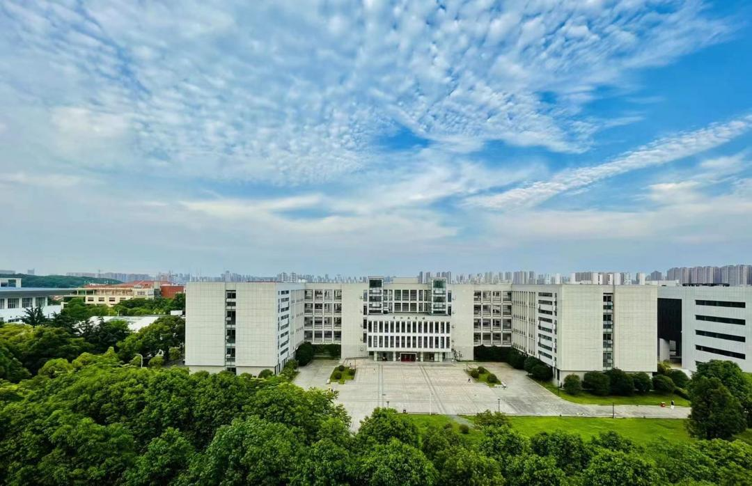 湖北被小看的一所大学,分数不高的高校,适合考公