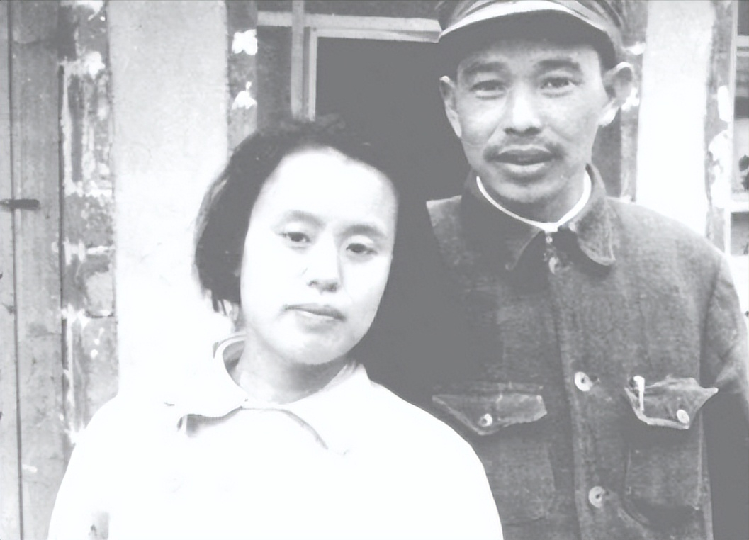 79年中将廖汉生要求去一农妇家吃饭众人不解中将她是我女儿