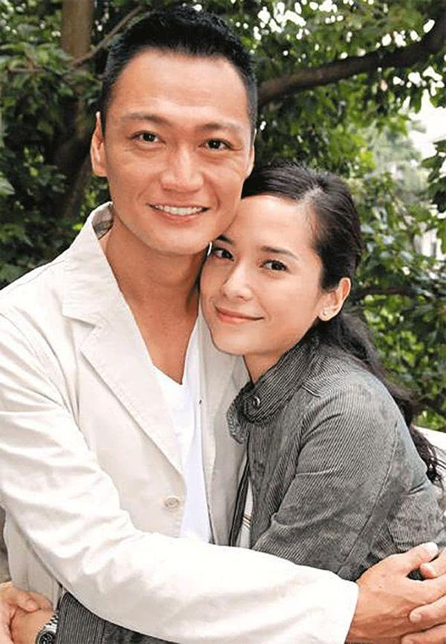 也许是不撞南墙不死心,离开了温兆伦之后,她又迅速的投入了陶大宇的