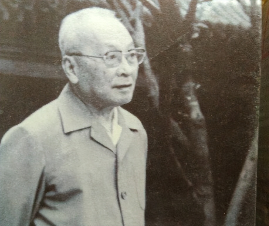 1940年,新四军抓获一名国民党女军官,被抓时她大喊:我要见叶飞