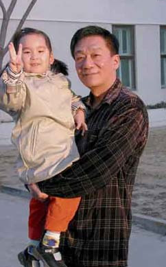 回顾侯耀文的女儿侯瓒用14年去怨恨父亲却难抵血浓于水的亲情