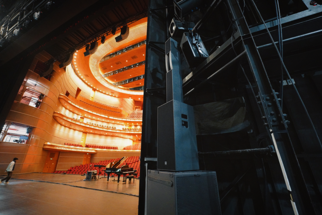 走进沉浸式民族歌剧现场,来一场音频系统大揭秘