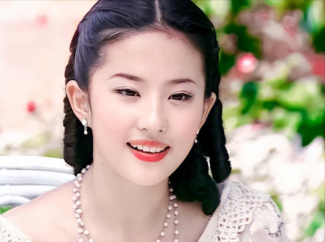 回顾刘晓莉两婚两离不后悔掌掴导演不后悔堪称刘亦菲最大靠山