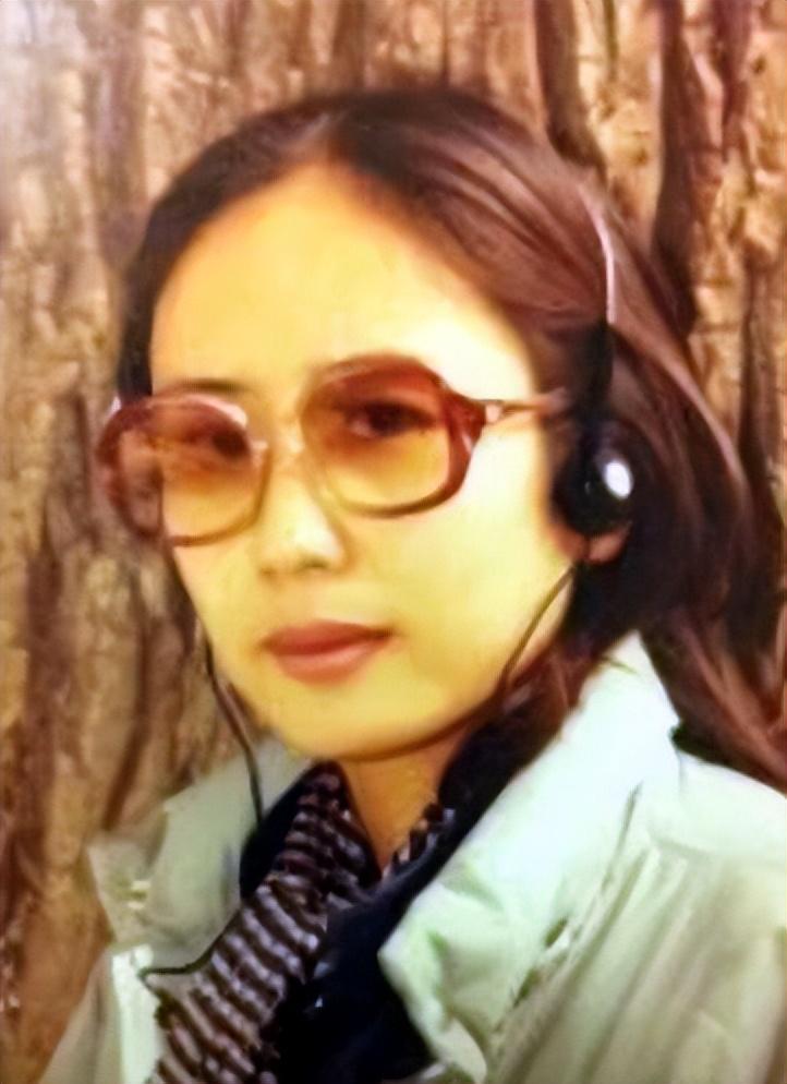 回顾80年代走红的张潮再婚后62岁再做父亲大女儿现在是知名演员