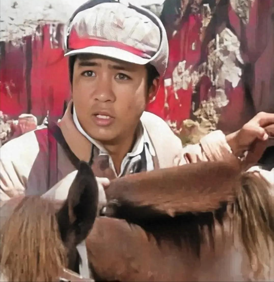 回顾80年代走红的张潮再婚后62岁再做父亲大女儿现在是知名演员