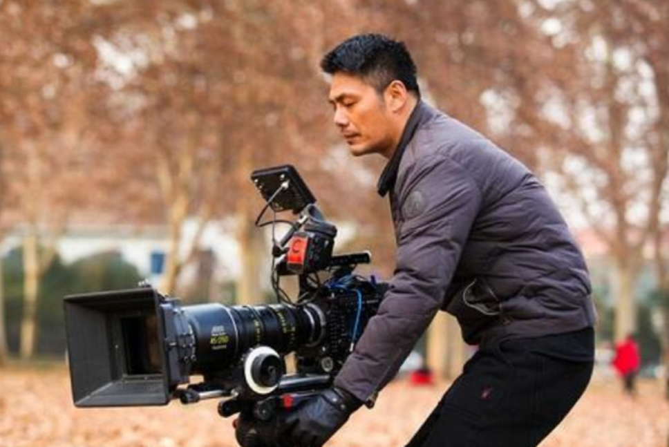 回顾邵兵和小12岁张培结婚四口之家活成了很多人羡慕的样子