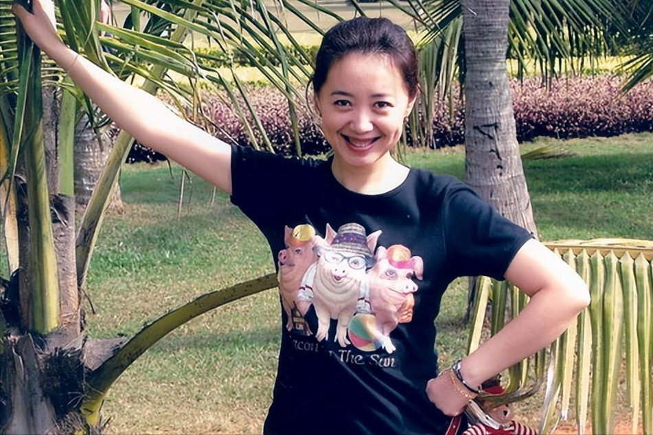 个被分配到省戏剧团,而黄蕾则是中央舞蹈团,虽然起初他们过着异地生活